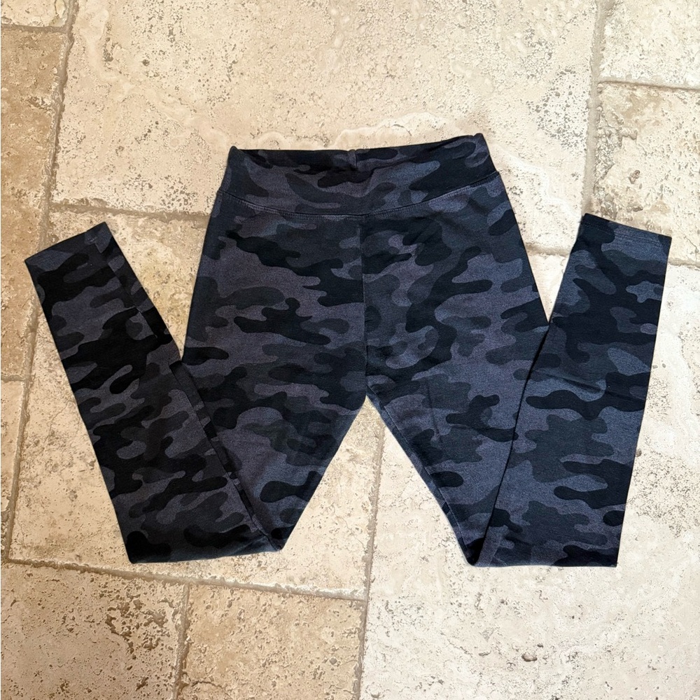 Sundry Camo Leggings Size 0
